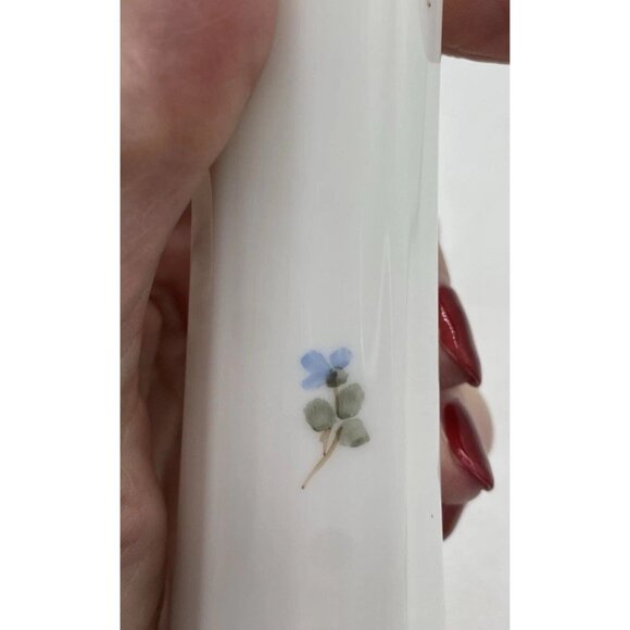 Vintage Westmoreland MCM Milk Glass Swung Bud Vase 10.25" Hand Painted Ribbed - Picture 13 of 16